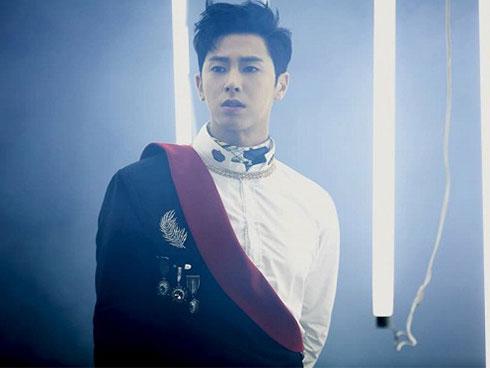 'Sởn da gà' với MV 'nóng hừng hực' từ Yunho: Quả không hổ danh là TVXQ!