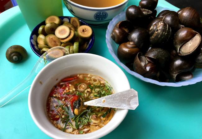 Ghét thị phi, đi ăn quán ốc không tiếng nói-2