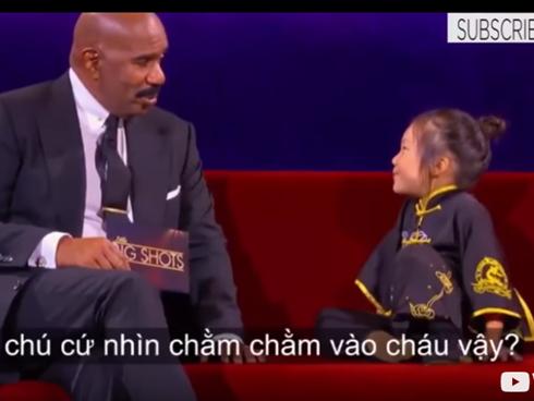 MC Steve Harvey 'câm nín' trước loạt câu hỏi của bé gái 5 tuổi