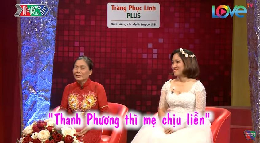 Xúc động chuyện mẹ chồng quỳ giữa trời mưa cầu xin bình an cho con dâu-4