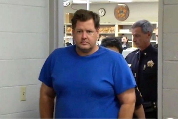 Hẹn hò 10 năm, người phụ nữ rùng mình khi phát hiện quá khứ bất hảo của bạn trai-3