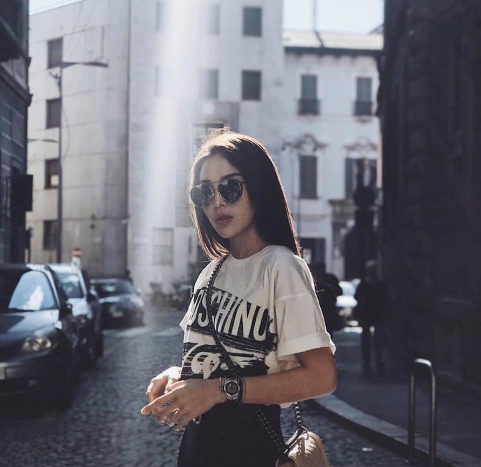 Ngọc Trinh hồi teen với màu hường - Hạ Vi sexy nhất tuần khi diện street style xuyên thấu-5