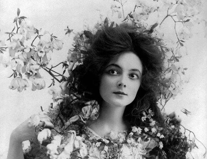 Hình ảnh dung dị mà đẹp rạng ngời của 13 nàng quốc sắc thiên hương từ 100 năm trước-8