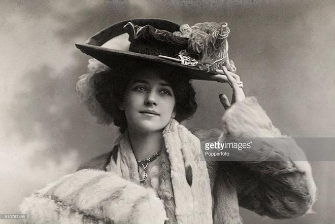 Hình ảnh dung dị mà đẹp rạng ngời của 13 nàng quốc sắc thiên hương từ 100 năm trước-9