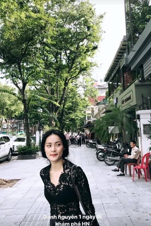 Ngọc Trinh hồi teen với màu hường - Hạ Vi sexy nhất tuần khi diện street style xuyên thấu-11