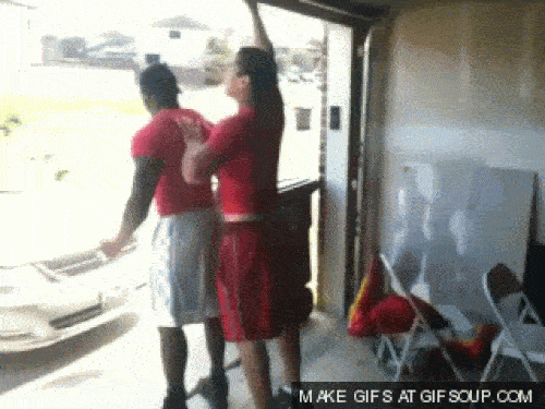 Bạn sẽ muốn ôm mặt khóc khi gặp phải đồng đội chuối không tưởng đến thế-1