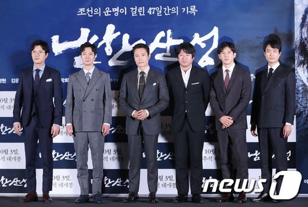 Sao Hàn 27/9: Bạn gái cũ tiết lộ T.O.P vẫn cố liên lạc với cô sau scandal hút cần sa-7