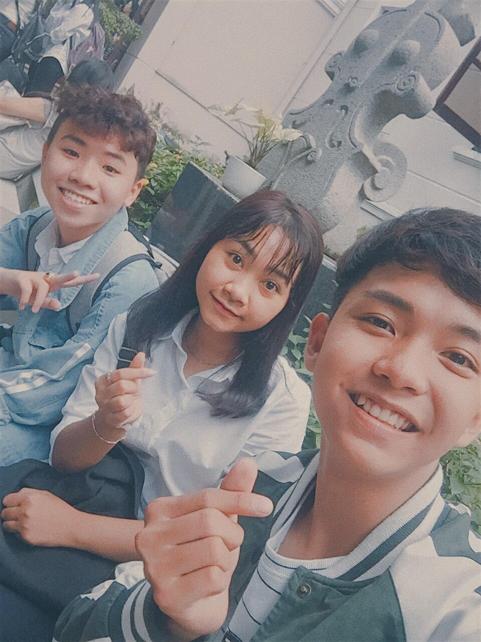 Đằng sau chuyện đời đẫm nước mắt của cô bé mệnh danh tiểu Hương Lan-8