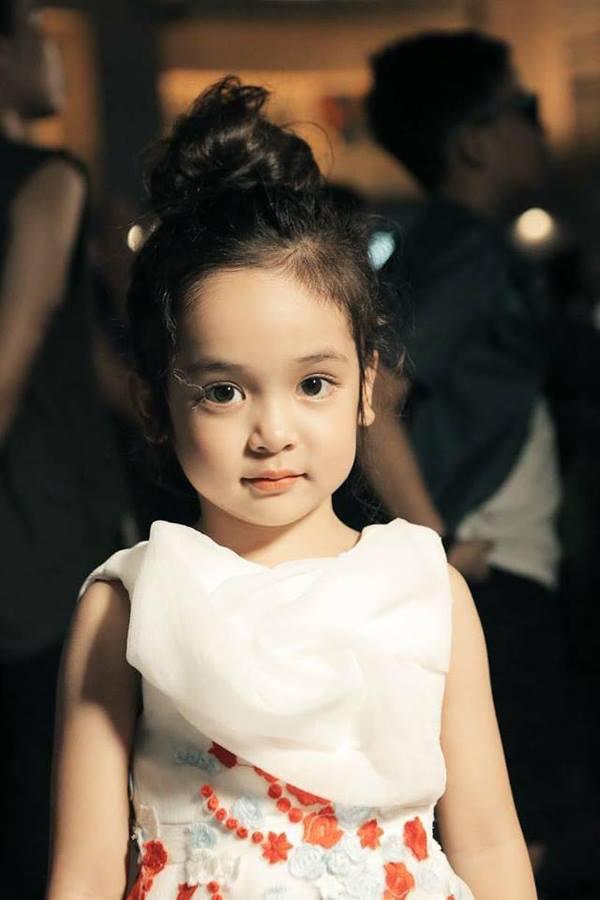 Mẫu nhí Hà thành xinh như thiên thần, đóng phim giỏi lại hát cực yêu-4
