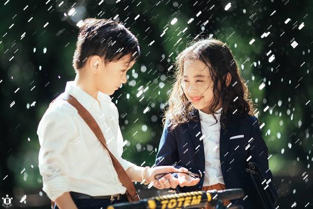 Em gái mưa phiên bản thiên thần nhí được chia sẻ nhiều nhất hôm nay!-1