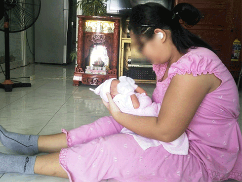 Bé gái 16 tuổi bị anh rể dùng vũ lực để hiếp dâm sinh con gái được 10 ngày tuổi