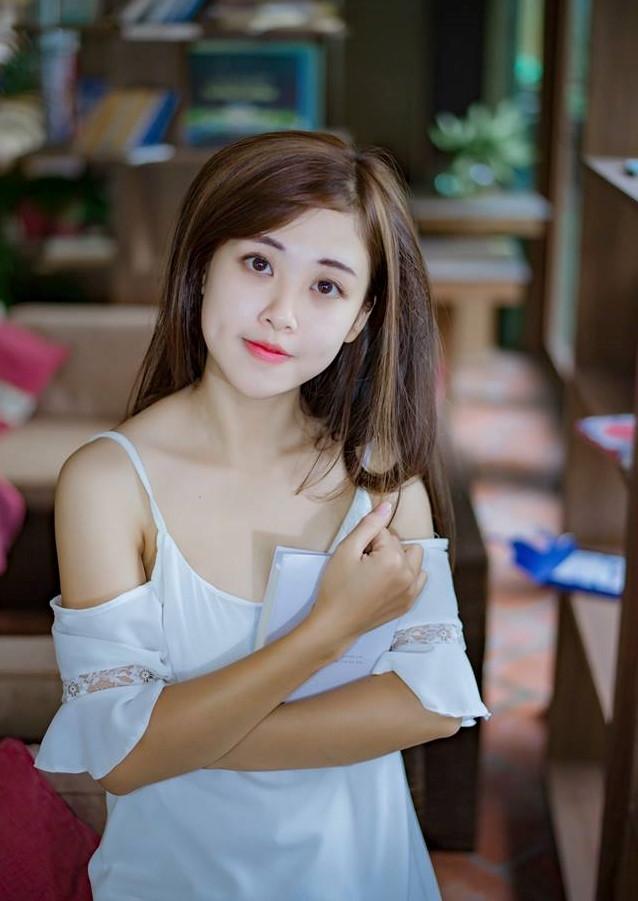 Cô giáo thực tập xinh như hot girl được học sinh yêu mến-2