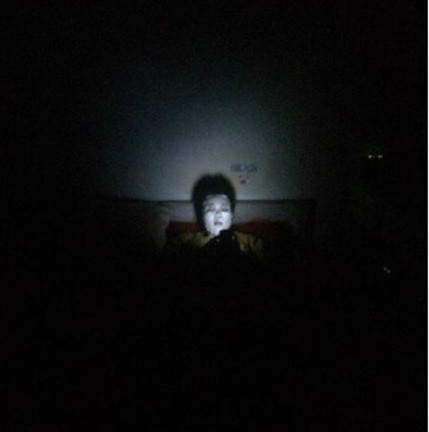 Lỡ bước chân vào phòng ký túc xá nữ buổi tối và đây là khung cảnh kinh hoàng-5