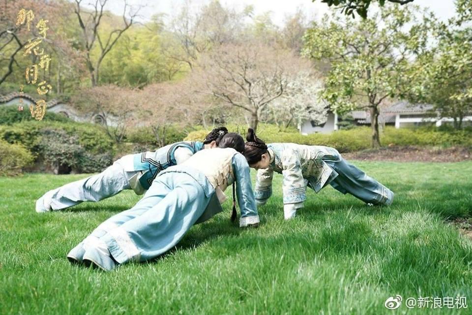 Loạt ảnh thiếu phu nhân Tôn Lệ nhắng nhít trong hậu trường Năm ấy hoa nở trăng vừa tròn-1