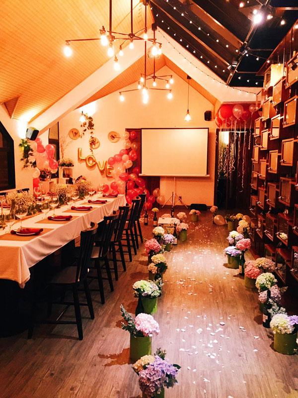 Tưởng tổ chức sinh nhật, hóa ra là màn cầu hôn lãng mạn ai xem cũng thích mê-1