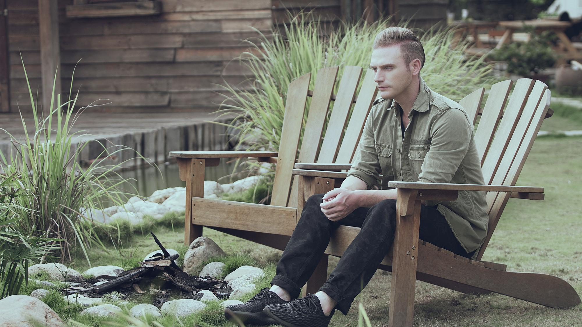 Kyo York tiếp tục khiến fan lụi tim với phiên bản tiếng Anh của Em gái mưa-2