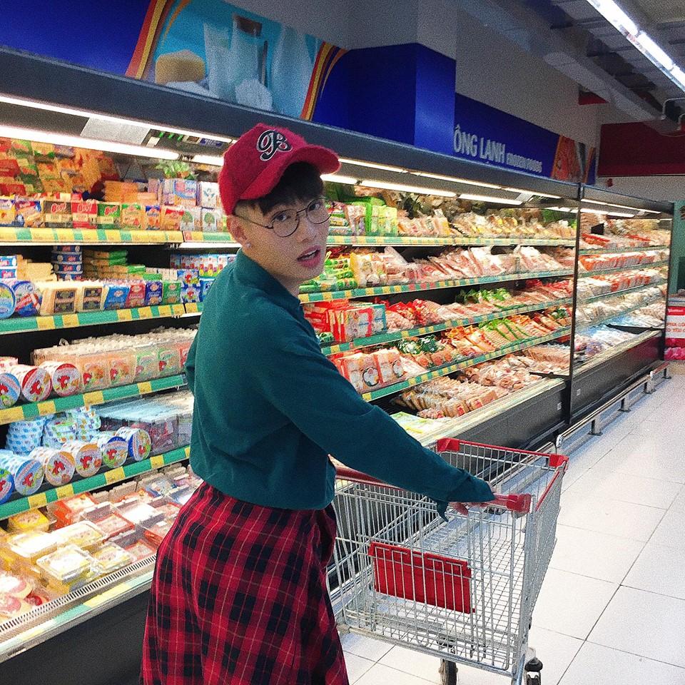 Những khoảnh khắc nữ tính của Đào Bá Lộc đến các cô gái chuẩn girl còn thua xa-4