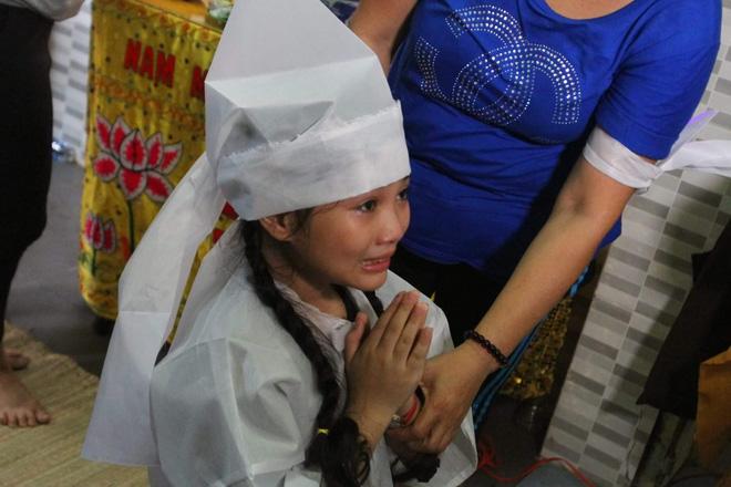 Sao Việt đau xót đến viếng nghệ sĩ Khánh Nam, con gái nuôi khóc nức nở thương cha-7