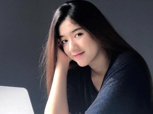 9X vừa xinh vừa giỏi, nổi tiếng trường Quốc học Huế một thời