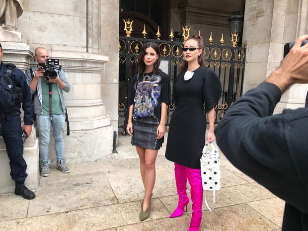 Nghi vấn Maya khoe ảnh dự show Balmain tại Paris Fashion Week, nhưng chỉ là đến chụp ảnh rồi đi về-2