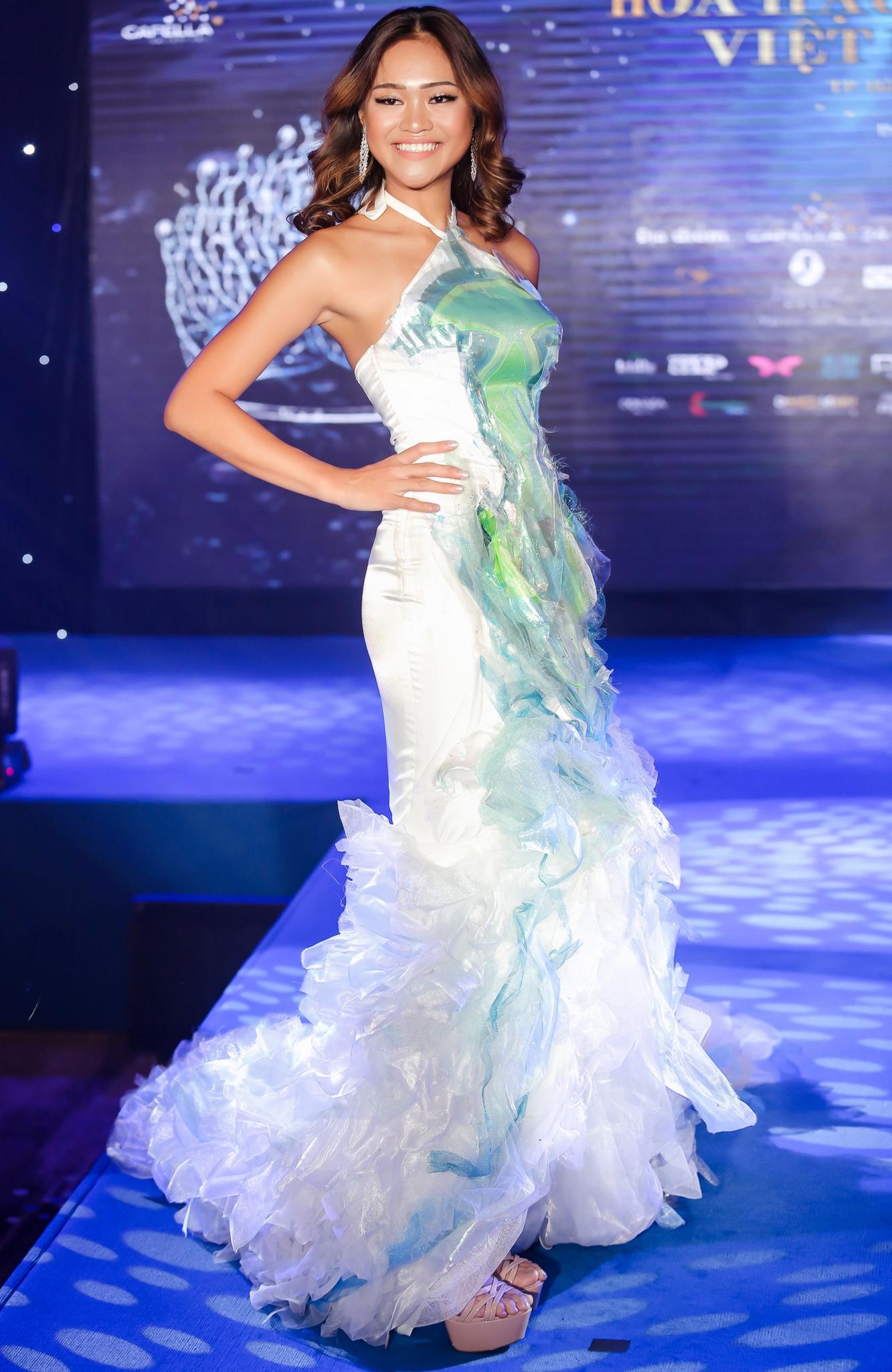 Con gái quả bom sex Việt Kiều Trinh vào chung kết Hoa hậu Đại Dương 2017-13