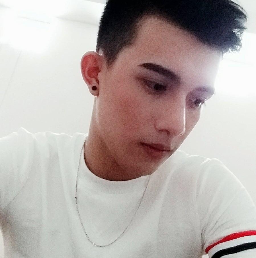 Hé lộ danh tính hotboy được cô nàng xinh đẹp tỏ tình trên sân khấu Vì yêu mà đến-9