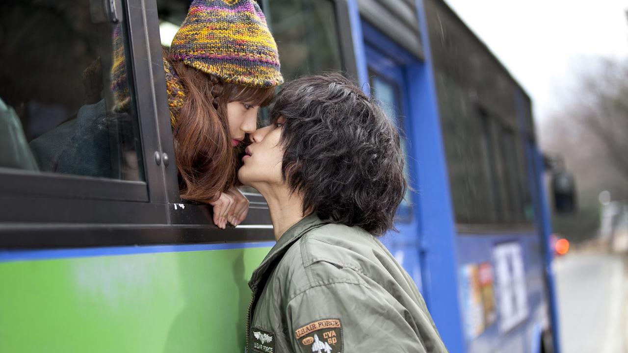 4 mối tình khuynh đảo màn ảnh nhỏ của tình đầu quốc dân Suzy-3