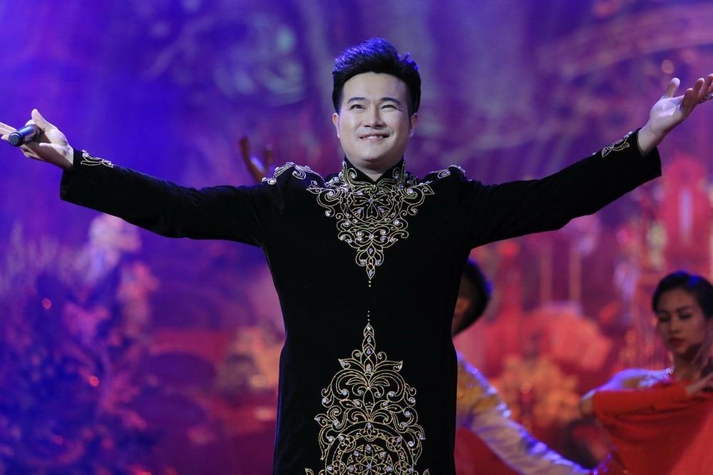 Từng lớp nghệ sĩ phía Bắc tới thắp hương trong lễ giỗ Tổ nghề sân khấu-14