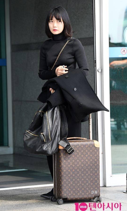 Sao Hàn 30/9: Có đến 4 ngôi sao nổi tiếng cùng kết hôn trong hôm nay-10