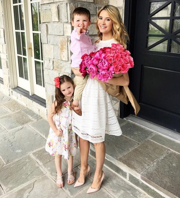 Những bà mẹ nhiều con vẫn kiếm bộn tiền nhờ mặc đẹp-12