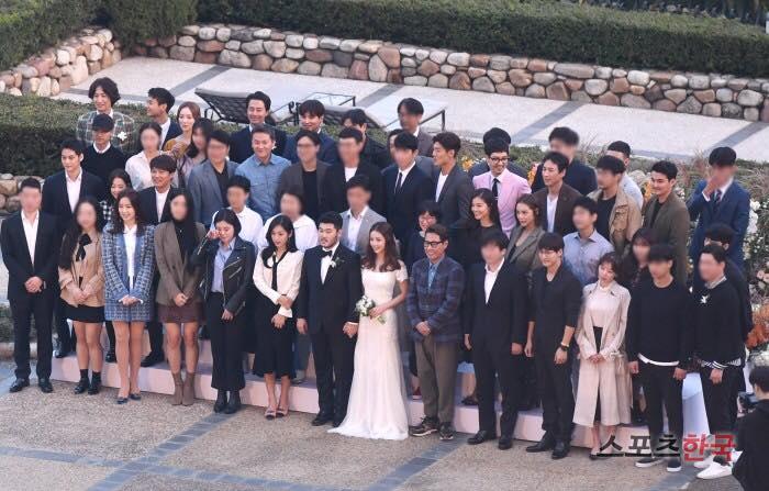 Thêm một đám cưới quy tụ dàn sao khủng xứ Hàn: Jo In Sung, Lee Kwang Soo, Cha Tae Hyun-1