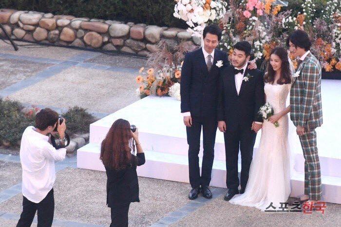 Thêm một đám cưới quy tụ dàn sao khủng xứ Hàn: Jo In Sung, Lee Kwang Soo, Cha Tae Hyun-6