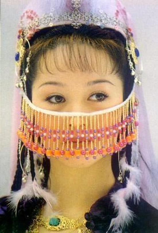 Cái mạng che mặt này có tác dụng gì vậy?