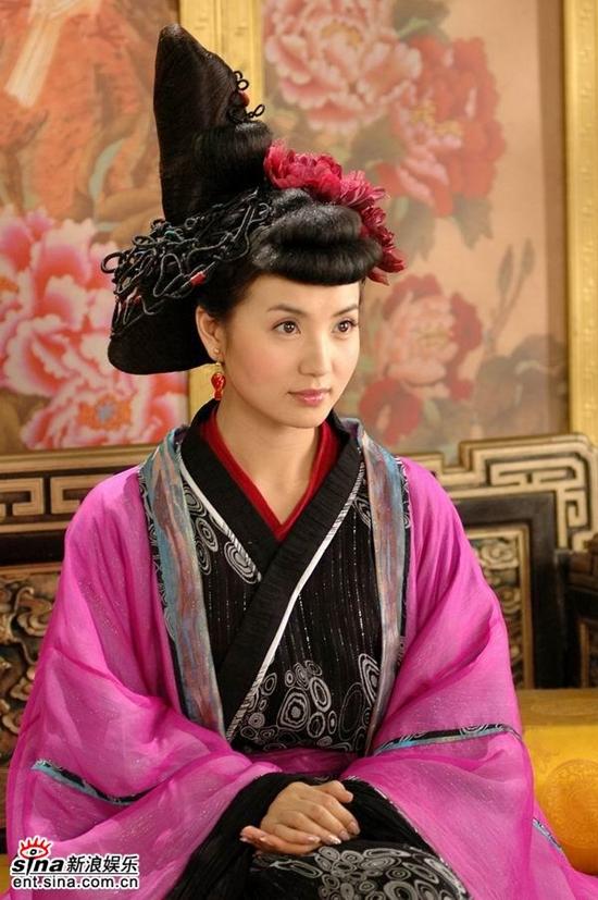 Đến ngay cả mỹ nữ "vạn người mê" Trần Hảo cũng không thể thoát được "kiếp nạn" này.