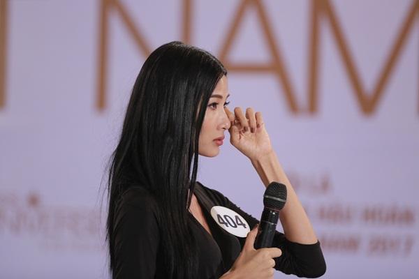 Mai Ngô khóc như mưa khi được hỏi về học vấn tại Hoa hậu Hoàn vũ Việt Nam 2017-4