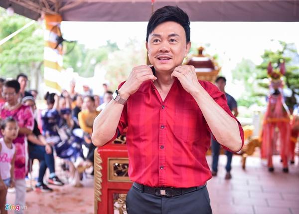 Trấn Thành và dàn sao Việt tấp nập cúng Tổ tại đền thờ của Hoài Linh-7