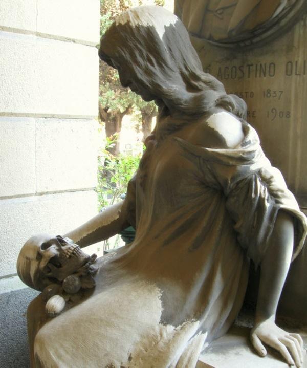 Tròn mắt trước 17 bức tượng đáng sợ và ấn tượng nhất thế giới-7