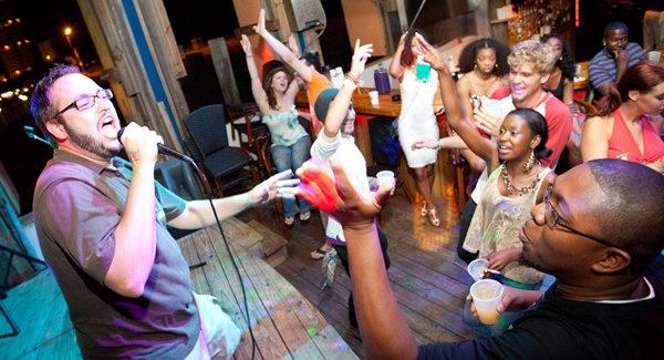 Ngạc nhiên, hát karaoke đốt cháy calo ngang đi bộ-1