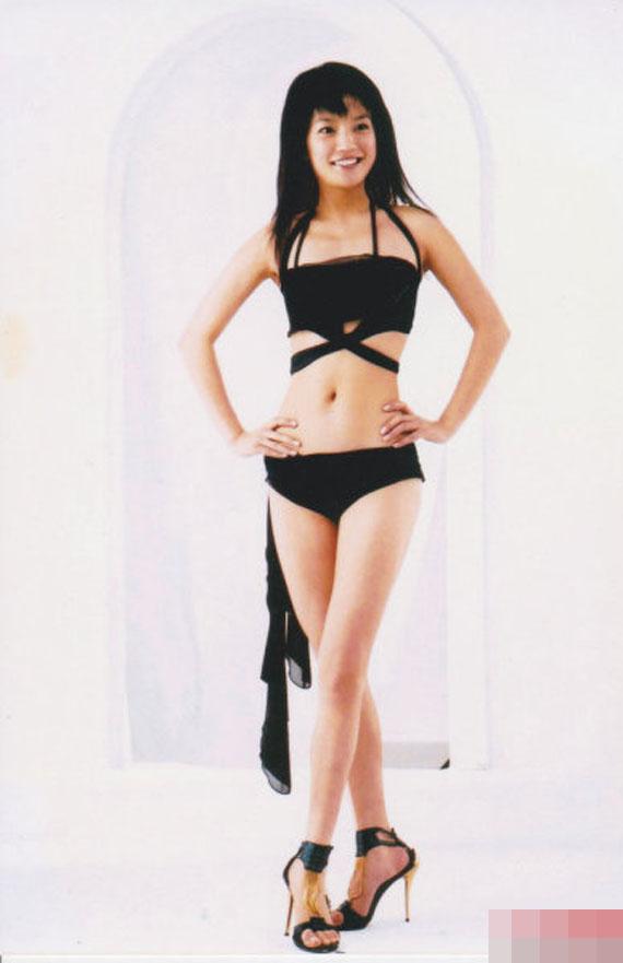 Đâu riêng Lâm Tâm Như, Triệu Vy cũng gây bất ngờ thời làm mẫu bikini-1