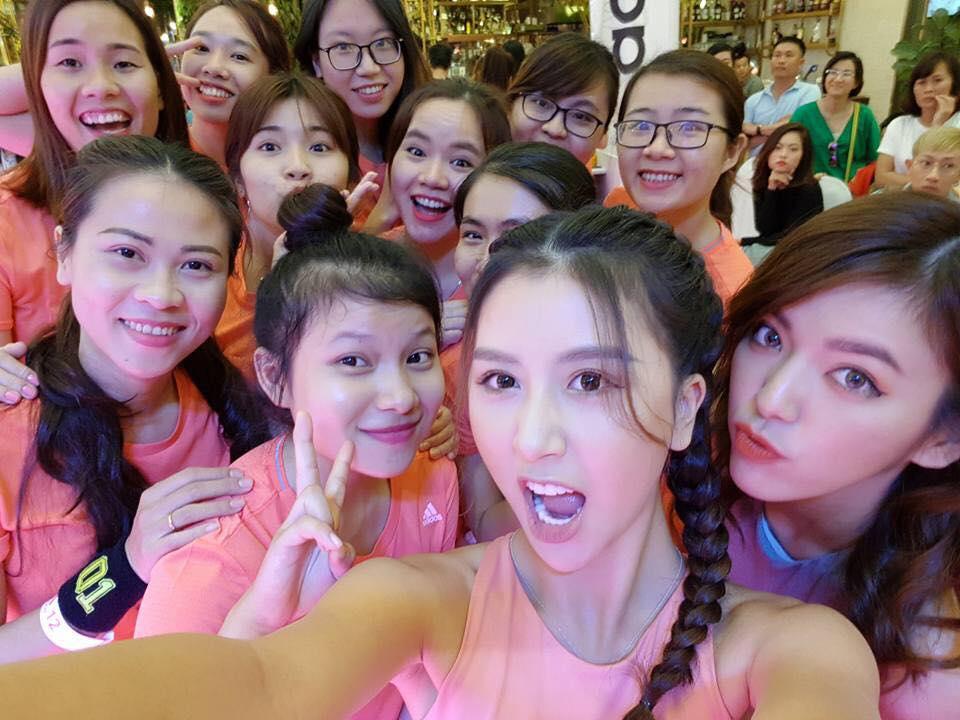 Hot girl - hot boy Việt 1/10: BB Trần khẳng định trai thẳng kết bạn chỉ là muốn thử khẩu vị mới-11