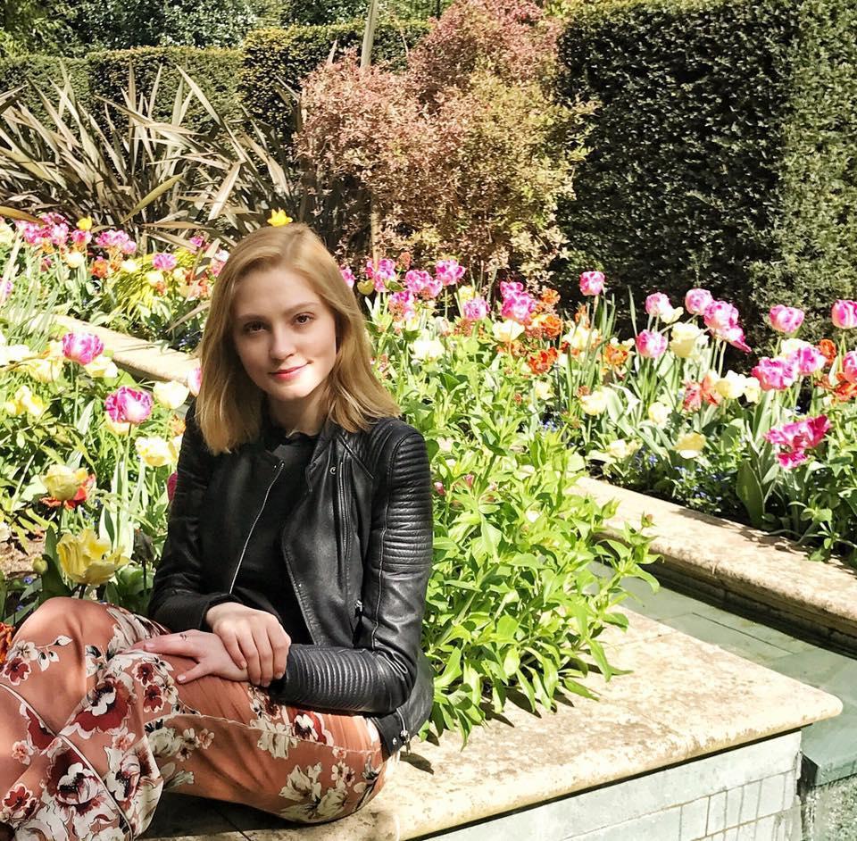 Nữ sinh đâm bạn trai được thả tự do vì quá giỏi để ngồi tù-5