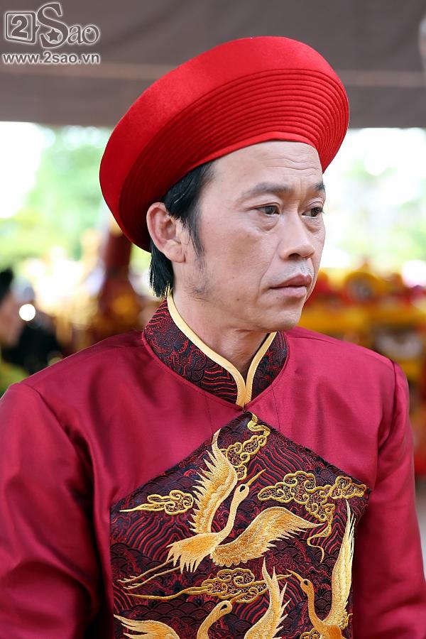 Dàn sao Việt mướt mồ hôi, đội nắng đến dâng hương đền thờ Tổ của Hoài Linh-7