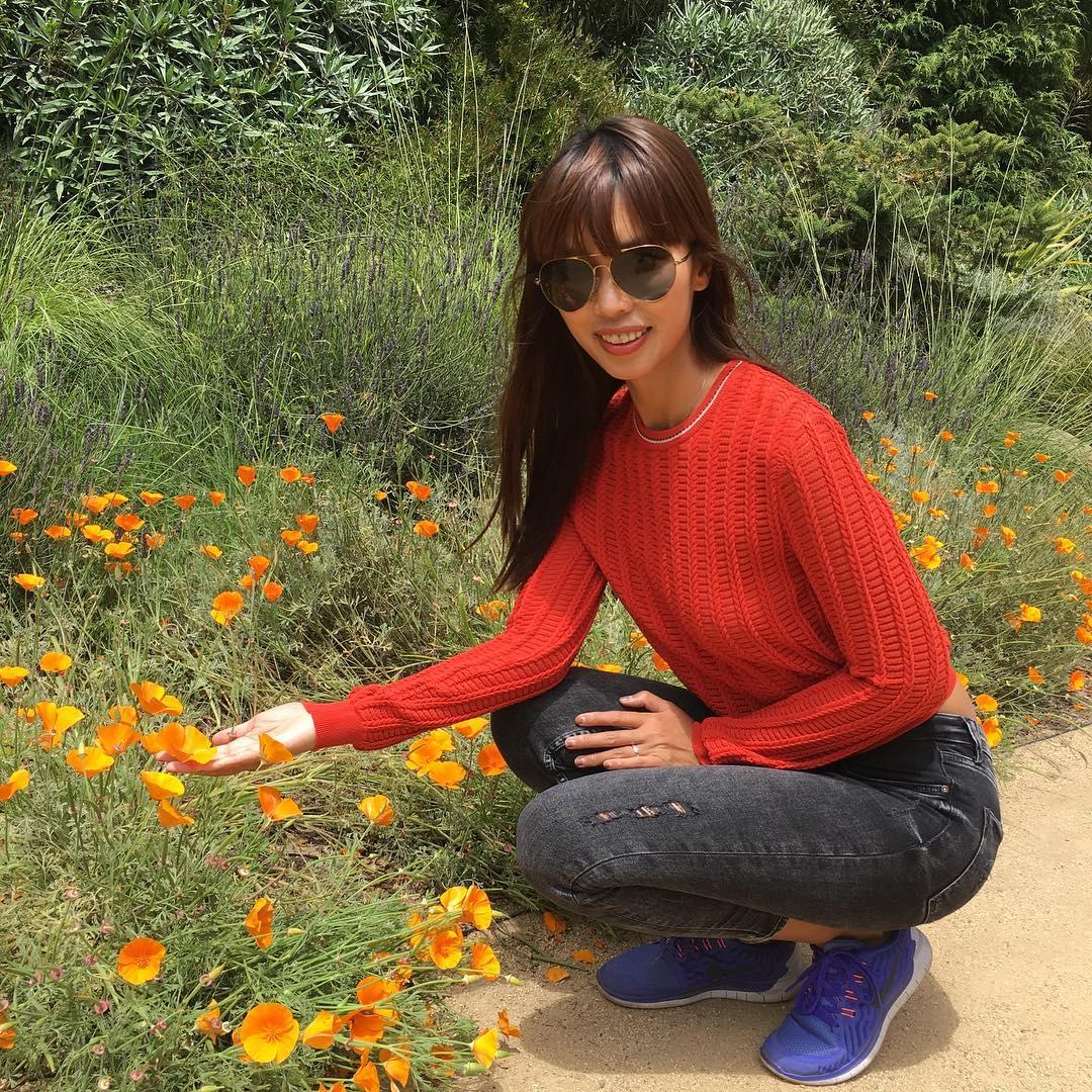 Tin sao Việt 1/10: Vợ chồng Jennifer Phạm đưa con gái đi đón tết trung thu sớm-12