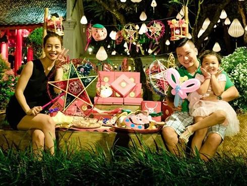 Tin sao Việt 2/10: Sơn Tùng M-TP gây chú ý với khoảnh khắc khoe ảnh giường chiếu-12