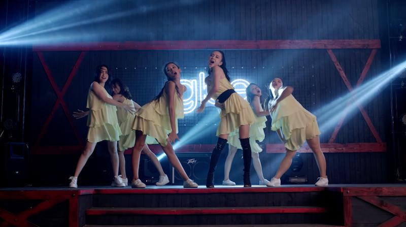 Angela Phương Trinh vẫn nhảy vô cùng nóng bỏng dù đang mang bầu-5