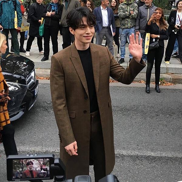 Hội ngộ Lee Dong Wook tại show Givenchy, Phạm Băng Băng khiến fan trầm trồ vì style quá lạ và đẳng cấp-5