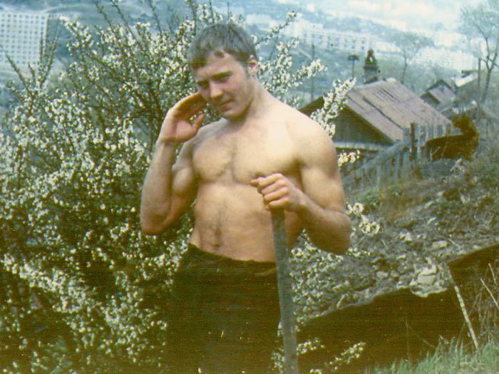 Dân mạng thế giới rộ mốt khoe ảnh cha thời trẻ siêu ngầu-4