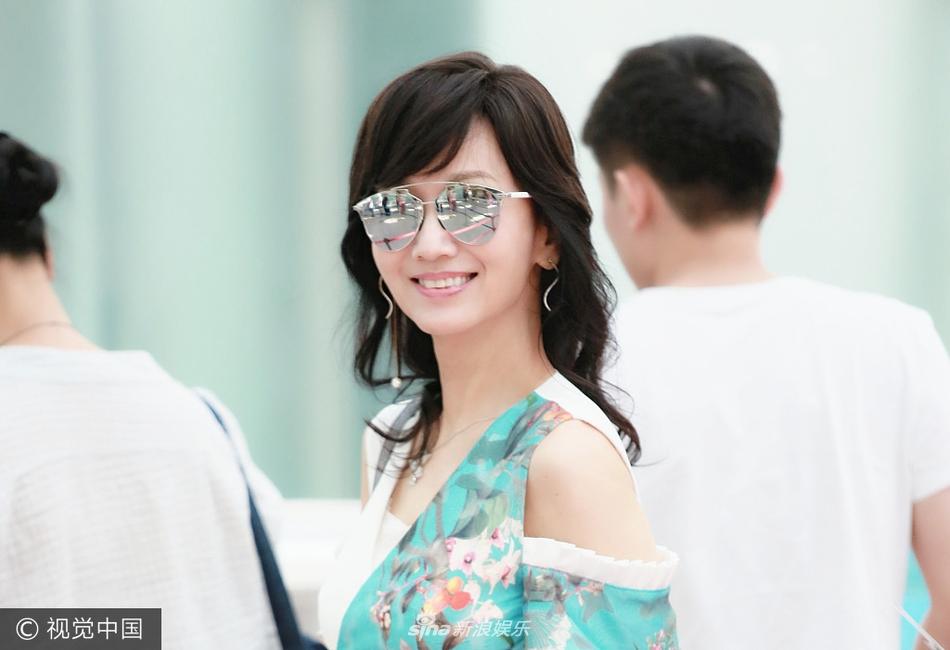 63 tuổi, mỹ nhân Bến Thượng Hải trẻ trung đến mức khó tin-4