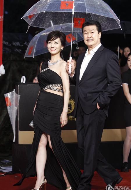 63 tuổi, mỹ nhân Bến Thượng Hải trẻ trung đến mức khó tin-8