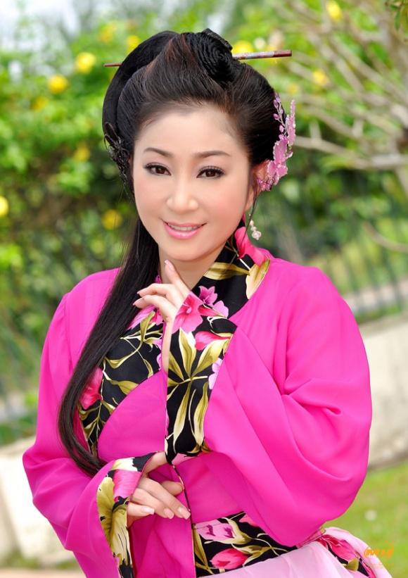 Sởn da gà với những câu chuyện Tổ nghề phù hộ sao Việt, đặc biệt là lời khấn của Hoài Linh-5